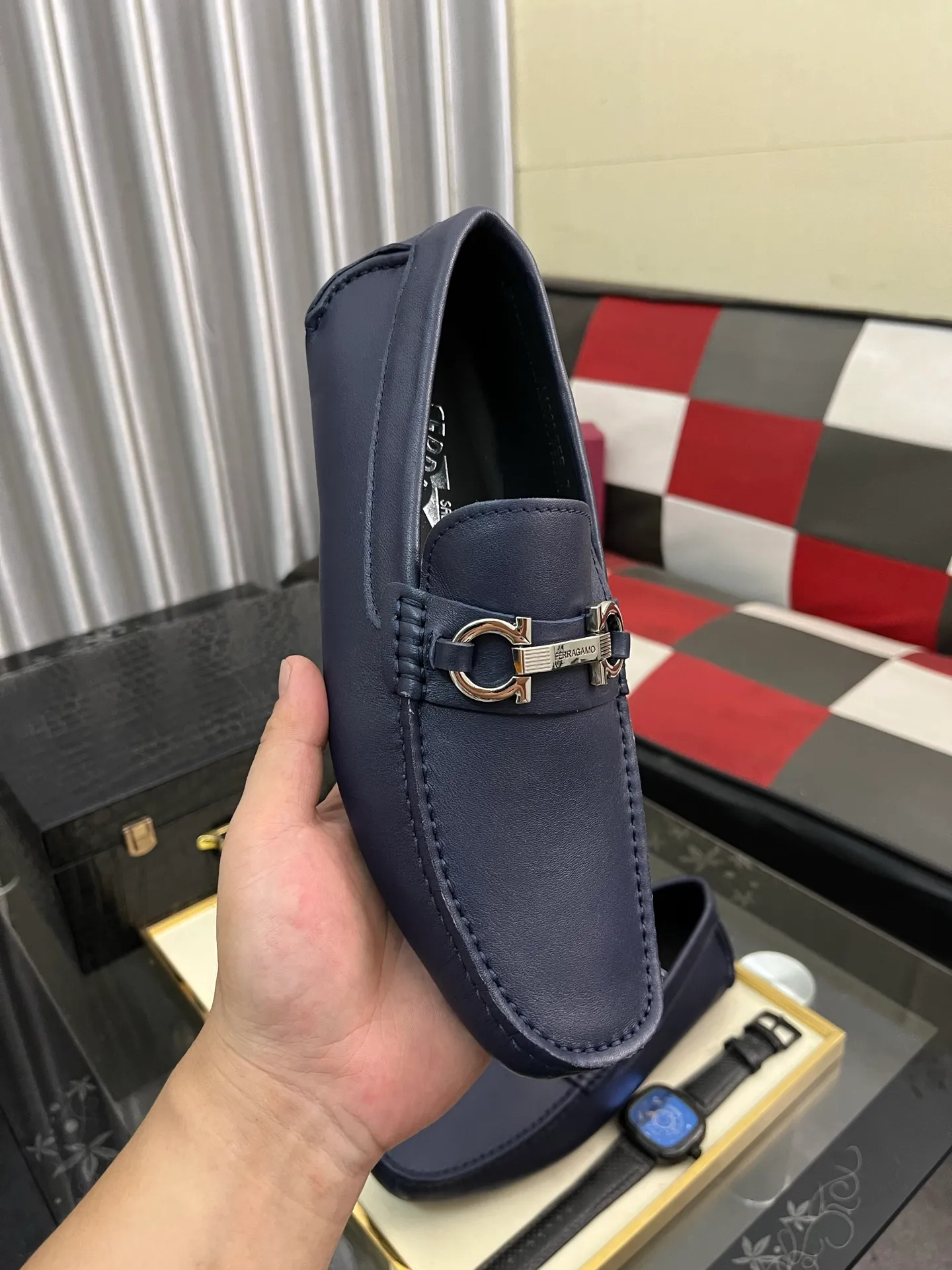 Men's shoes 💰560⌚️⌚️ Ferragamo [Ferragamo] new high-end quality framed shoes. The style is luxurious and elegant, with equal emphasis on practicality and style. We pay special attention to quality and details. The shoe last leather, workmanship and comfort are not inferior! Material: Imported first-layer soft cowhide leather upper ➕Genuine leather lining, code number: 38-446️⃣colors available